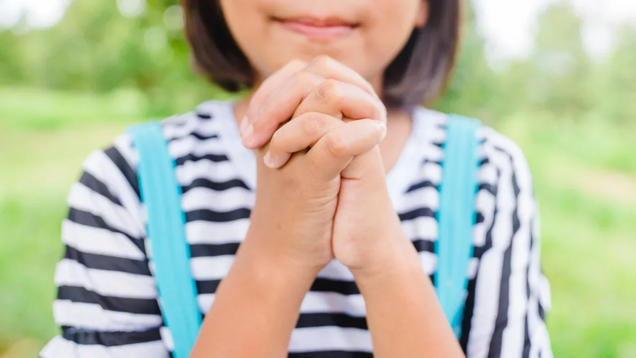 202208 01 ensinar crianca orar